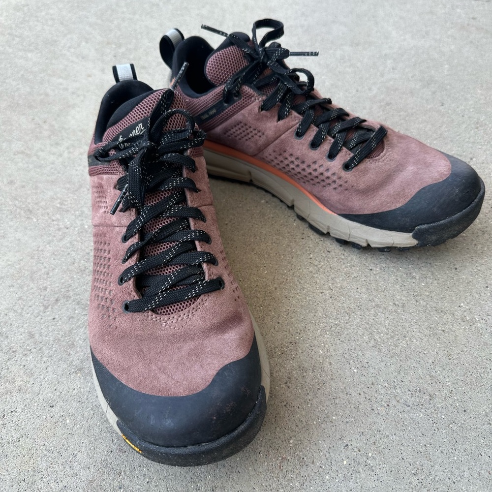 Danner / waterproof hiking shoes / US Size 9